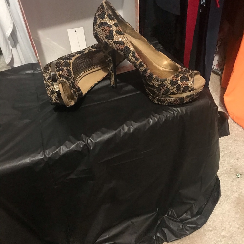 Crystal and leopard pumps